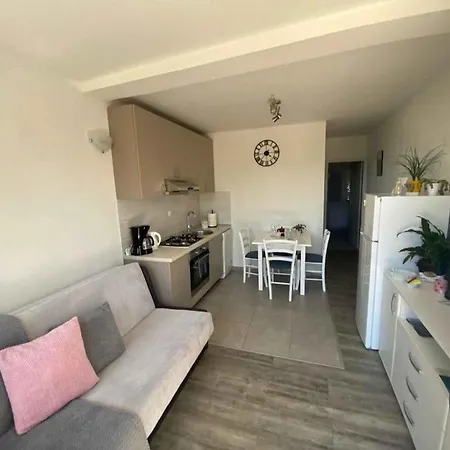 In Bristani - Sibenik Riviera 48514 Apartman *